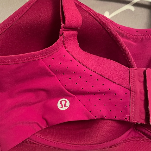 Lululemon Sport Bra 34DD - Picture 4 of 4